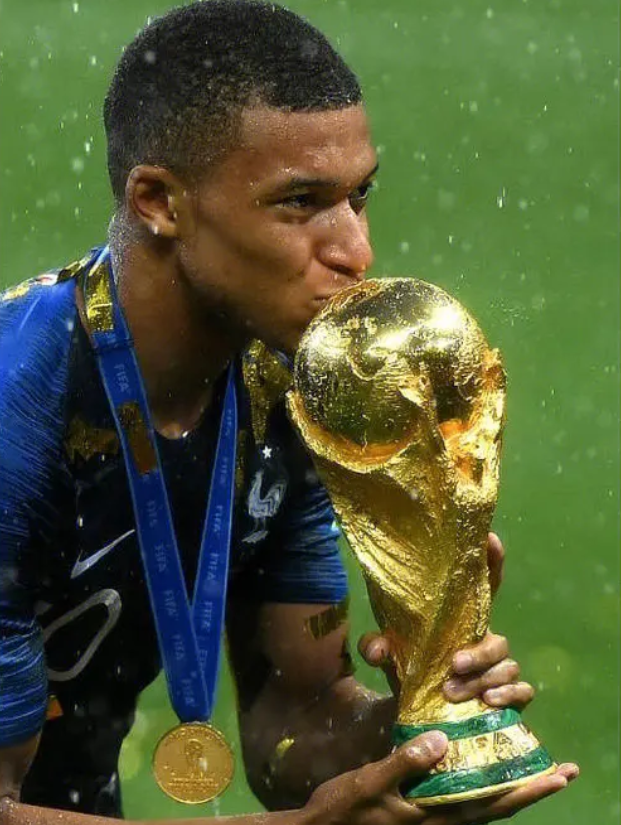 -包含拜仁战平曼城，姆巴佩梅开二度法甲的词条