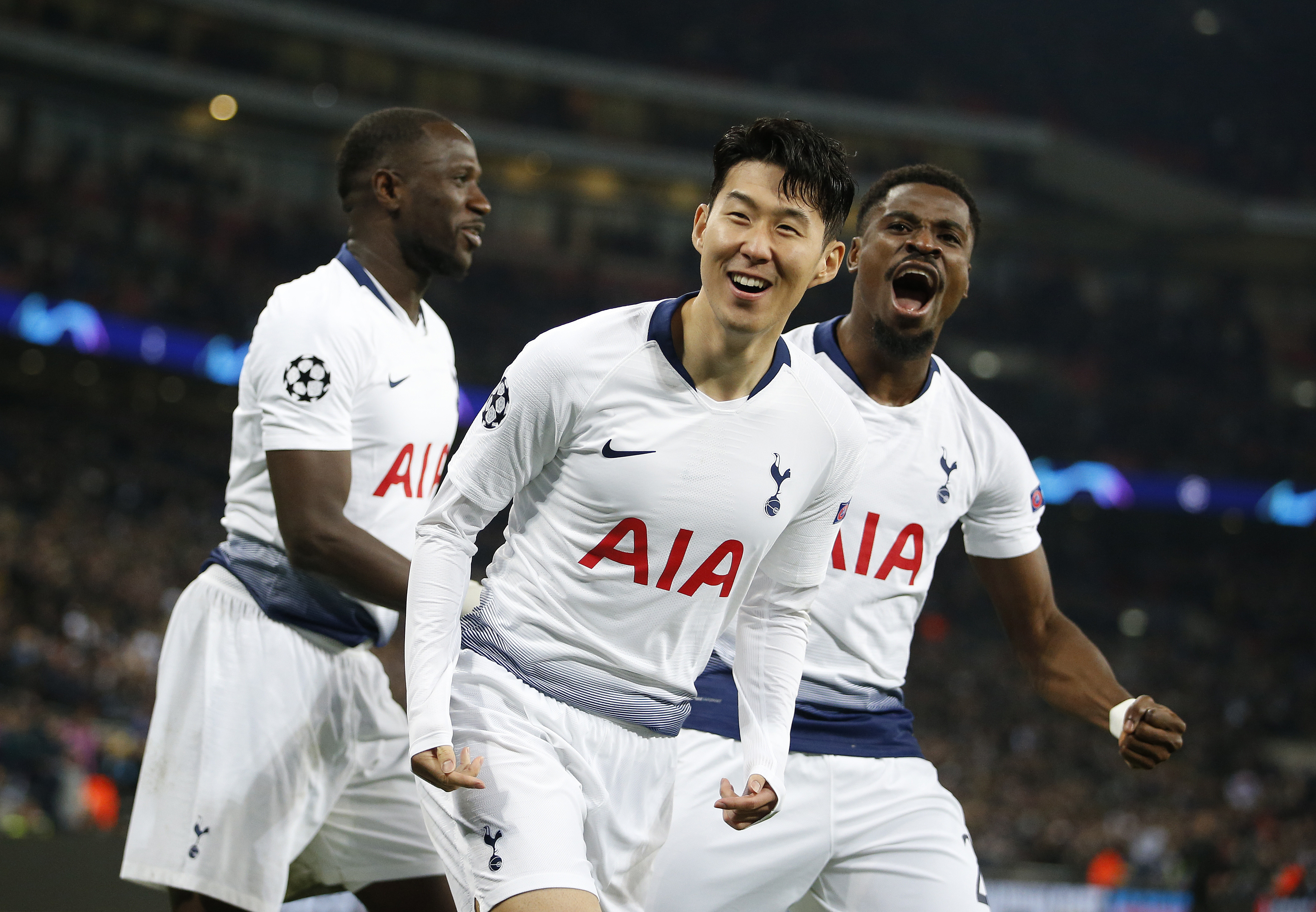 包含热刺险胜多特蒙德，莱万扑点救主德甲的词条