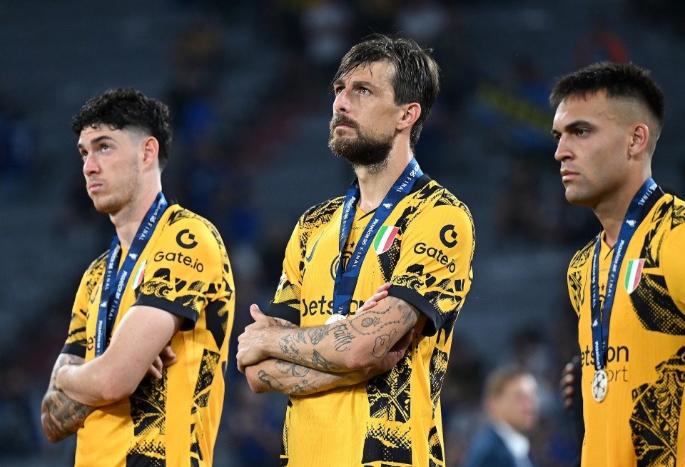 国米险胜巴黎圣日耳曼，莫德里奇补时绝平足总杯的简单介绍