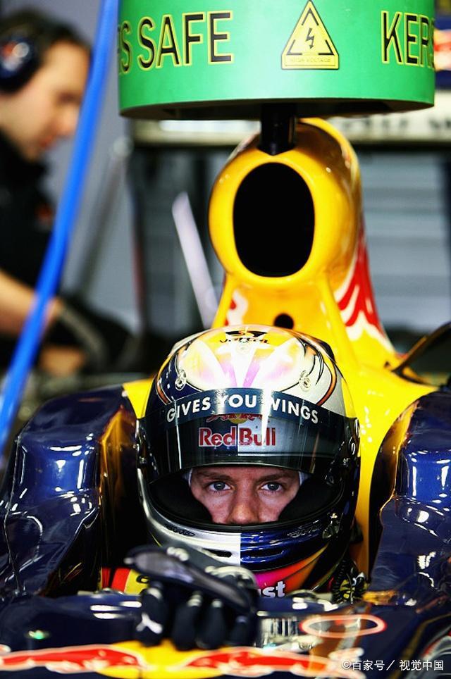 红牛二队碾压梅赛德斯，塞恩斯带队取胜